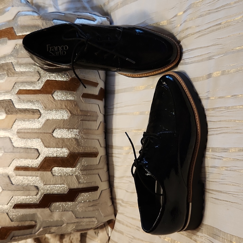 Franco Sarto Black Patent Oxfords 10M